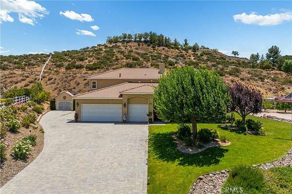2.89 Acres of Land with Home for Sale in Acton, California