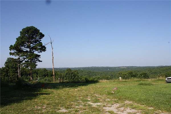 9.53 Acres of Land with Home for Sale in Yellville, Arkansas