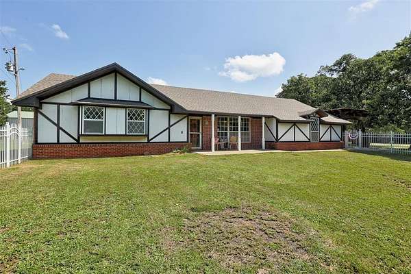 10 Acres of Land with Home for Sale in McLoud, Oklahoma