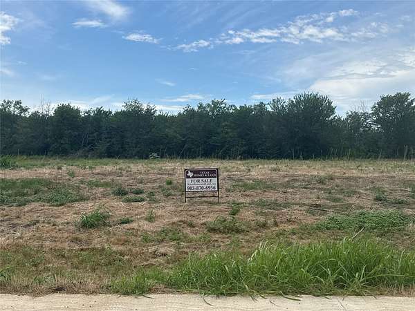 1.1 Acres of Residential Land for Sale in Valley View, Texas