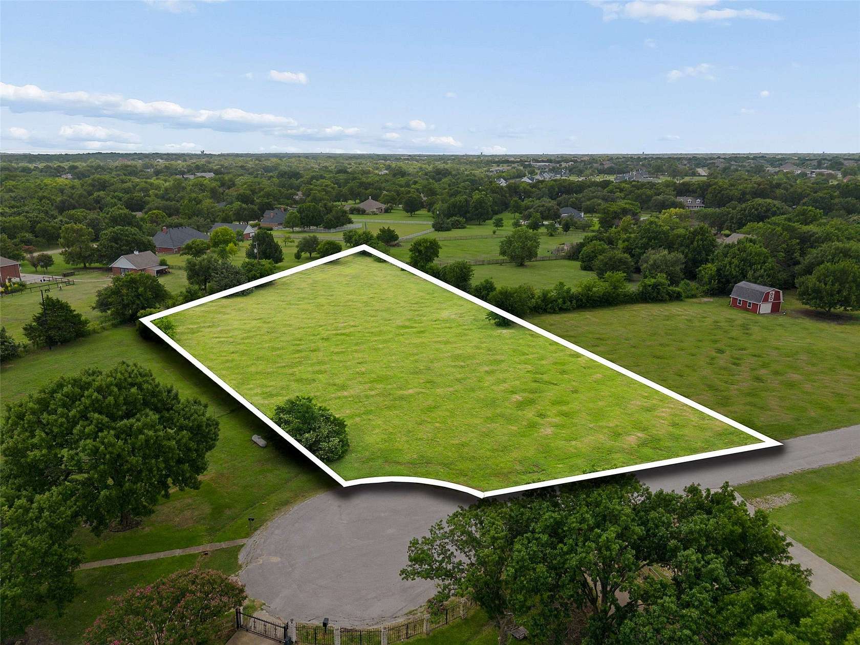 2 Acres of Residential Land for Sale in Lucas, Texas