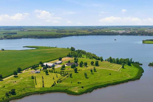 21.1 Acres of Agricultural Land with Home for Sale in Gaylord, Minnesota