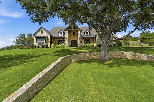 6 Acres of Land with Home for Sale in Aledo, Texas