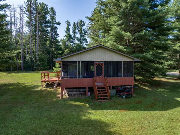 1.7 Acres of Land with Home for Sale in Wisconsin Dells, Wisconsin