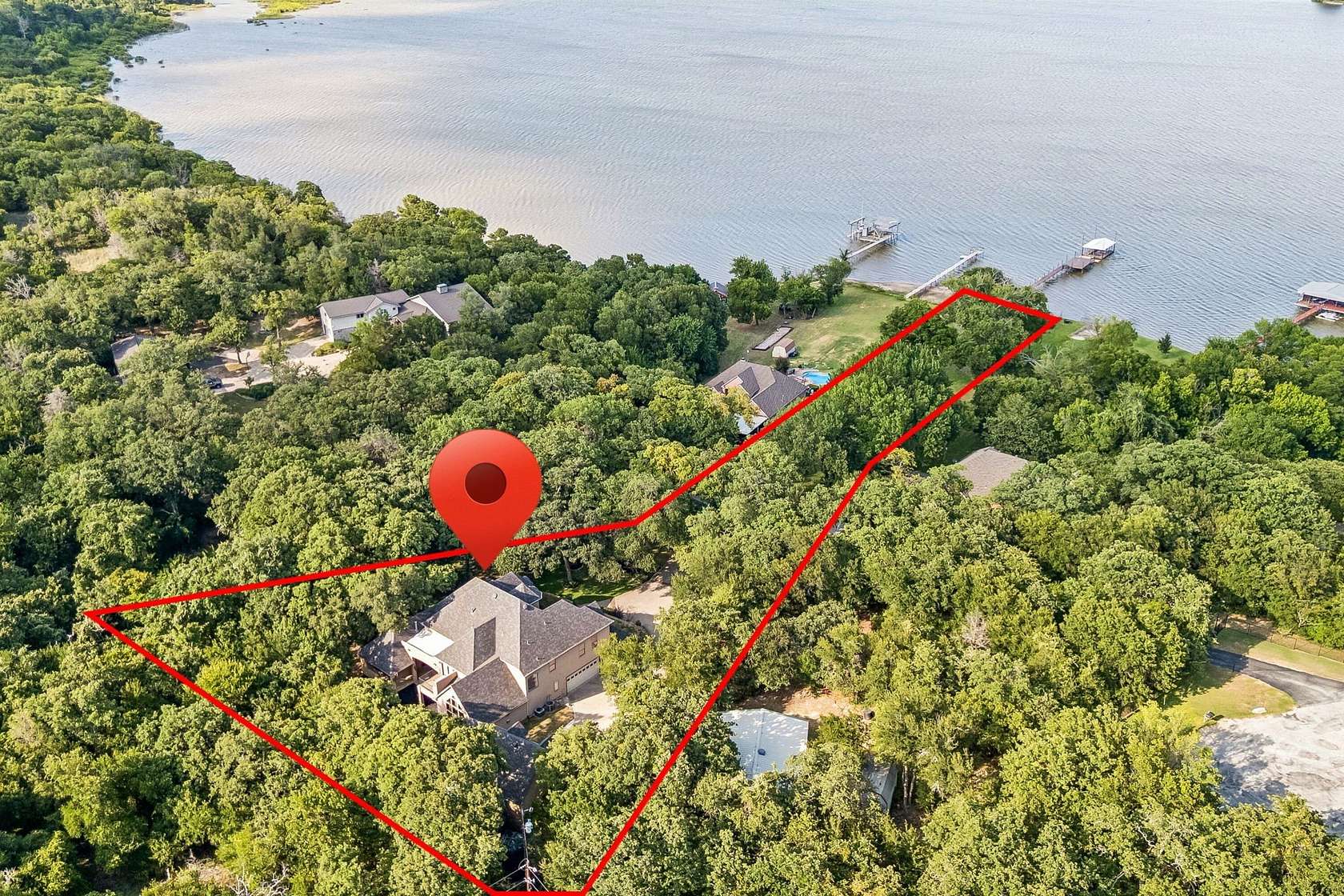 1.5 Acres of Land with Home for Sale in Azle, Texas