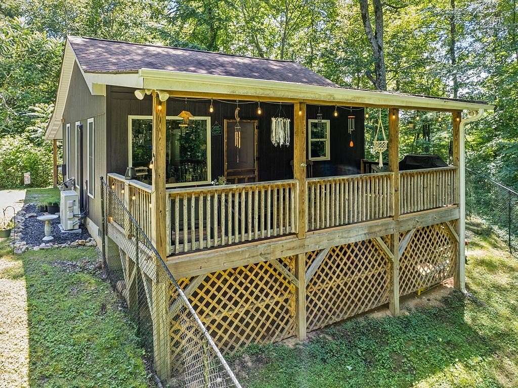 0.99 Acres of Land with Home for Sale in Waynesville, North Carolina