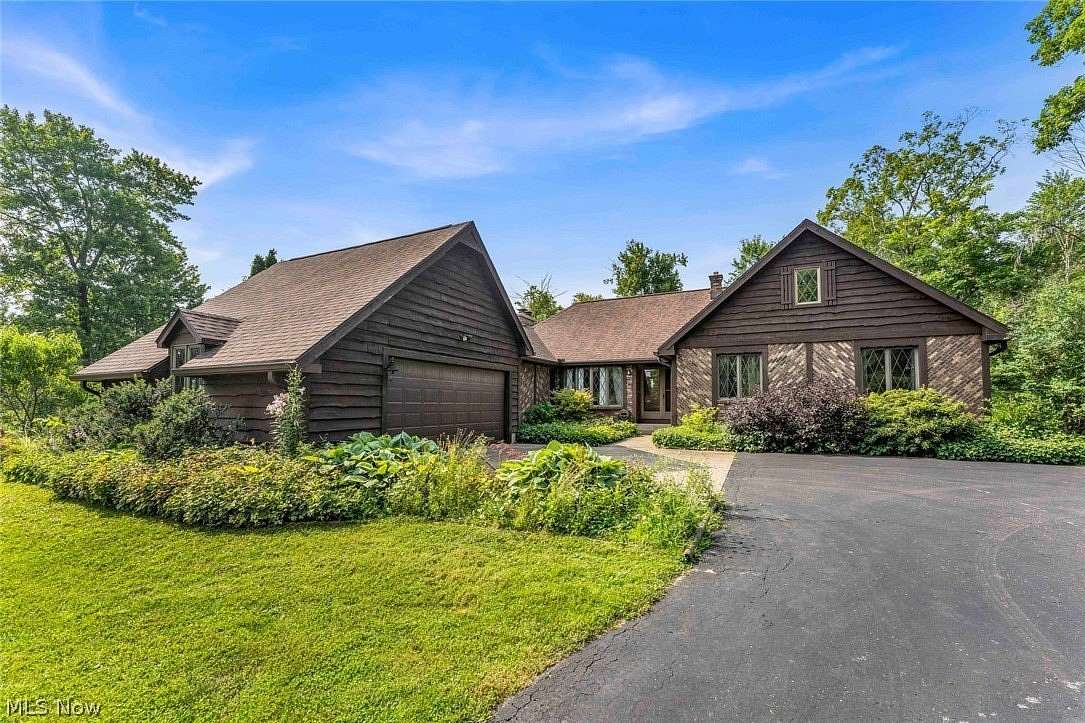 20.7 Acres of Land with Home for Sale in Ashland, Ohio