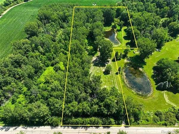 4.82 Acres of Residential Land for Sale in Handy Township, Michigan
