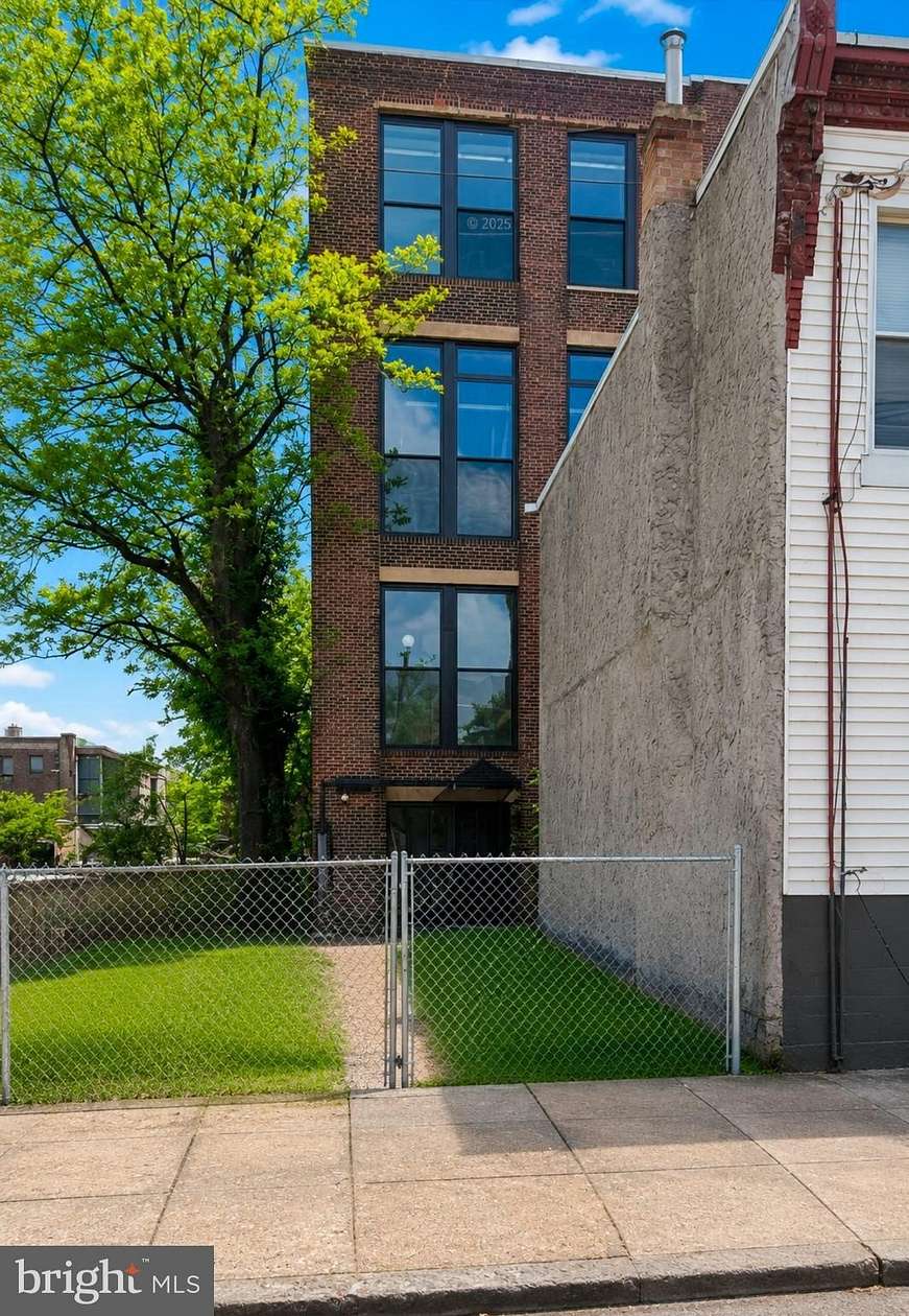 0.02 Acres of Land for Sale in Philadelphia, Pennsylvania