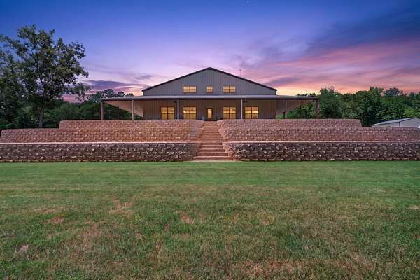 21 Acres of Land with Home for Sale in Kilgore, Texas