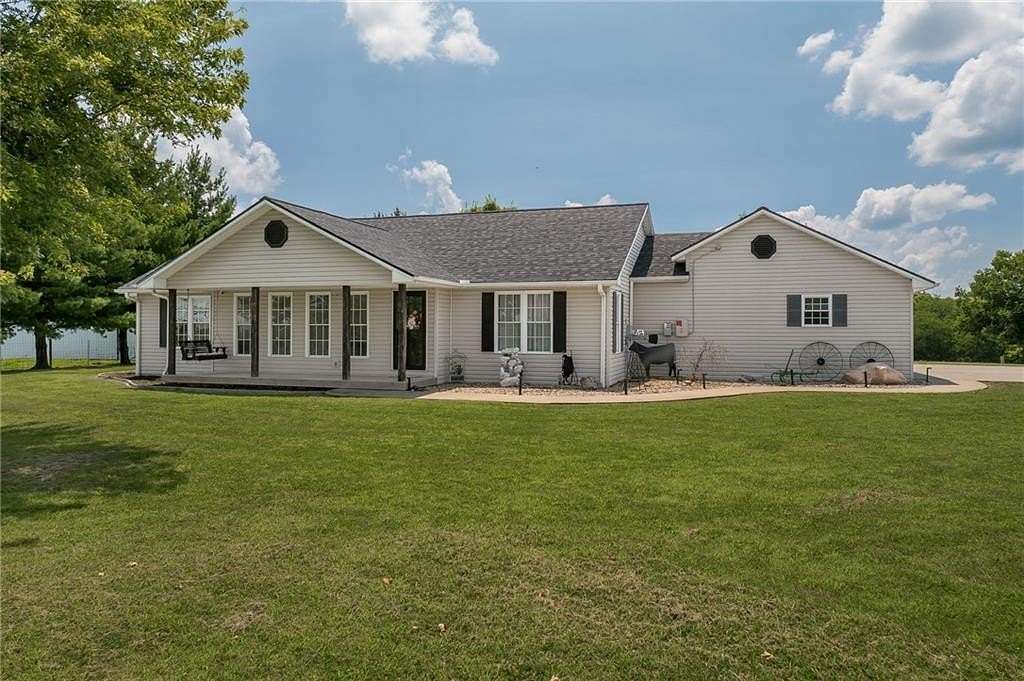 10.7 Acres of Land with Home for Sale in Agency, Missouri