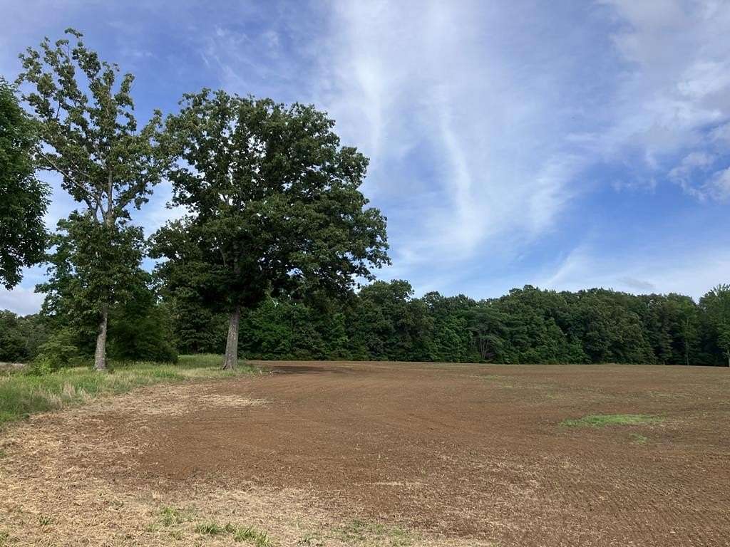 7 Acres of Land for Sale in Gleason, Tennessee