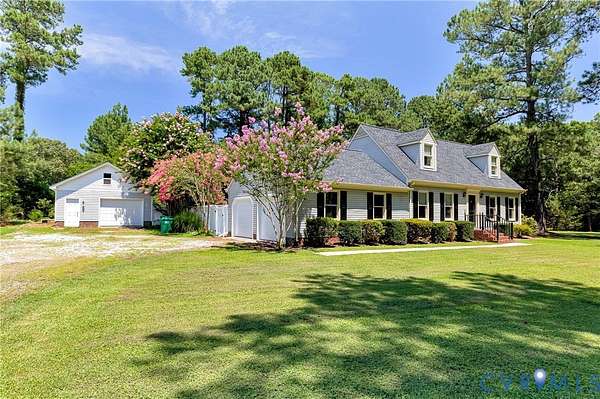 3 Acres of Land with Home for Sale in Richmond, Virginia