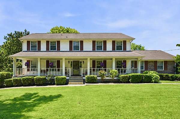 1.6 Acres of Land with Home for Sale in Goodlettsville, Tennessee