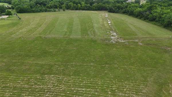 4 Acres of Land for Sale in Waxahachie, Texas