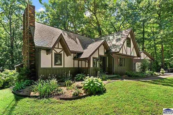 1.5 Acres of Land with Home for Sale in West Terre Haute, Indiana