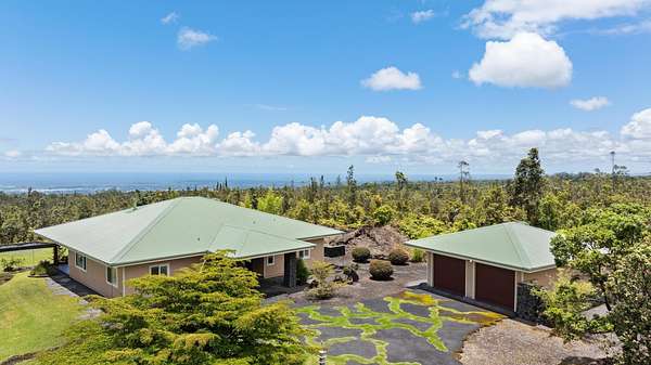 13.7 Acres of Recreational Land with Home for Sale in Hilo, Hawaii