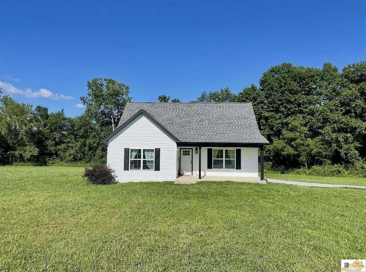 2.48 Acres of Land with Home for Sale in Glasgow, Kentucky