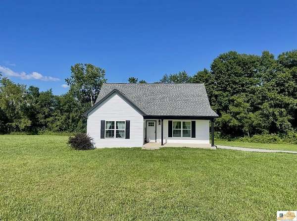 2.48 Acres of Land with Home for Sale in Glasgow, Kentucky