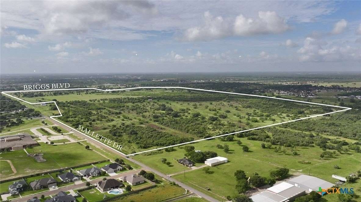 350 Acres of Land for Sale in Victoria, Texas