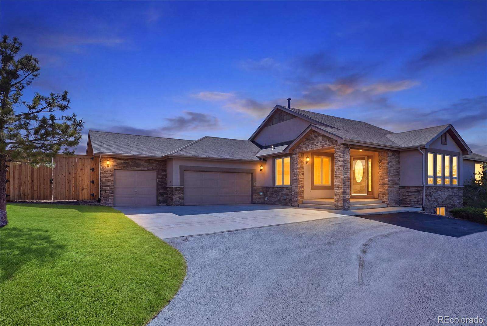 5.29 Acres of Land with Home for Sale in Castle Rock, Colorado