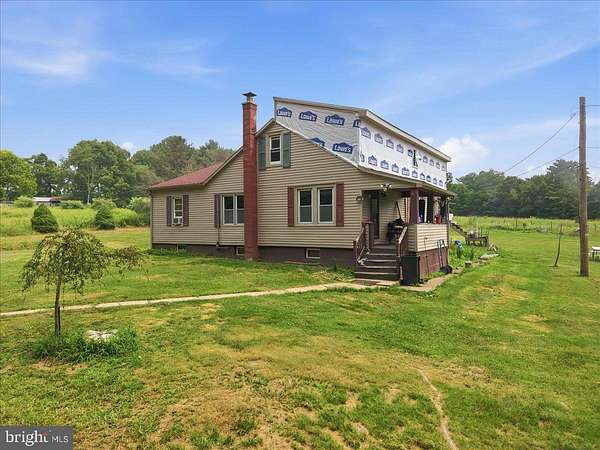 8.83 Acres of Land with Home for Sale in Sugarloaf Township, Pennsylvania