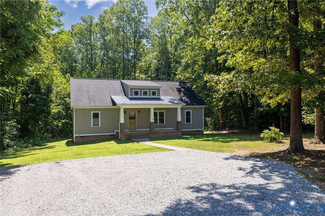 1.68 Acres of Land with Home for Sale in Louisa, Virginia