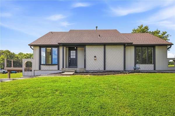 9 Acres of Land with Home for Sale in Bonner Springs, Kansas