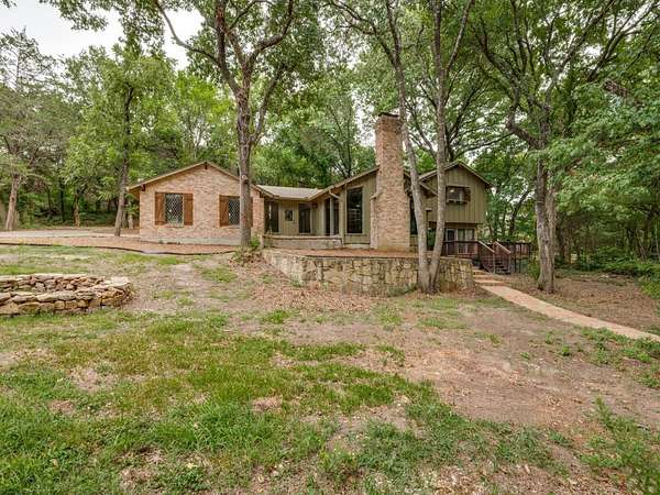 6 Acres of Land with Home for Sale in Cedar Hill, Texas
