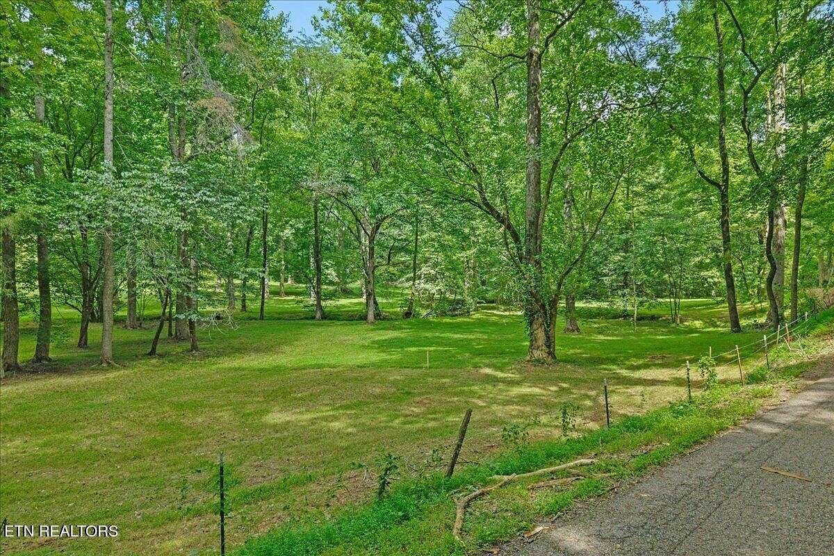 8.19 Acres of Land for Sale in Sweetwater, Tennessee