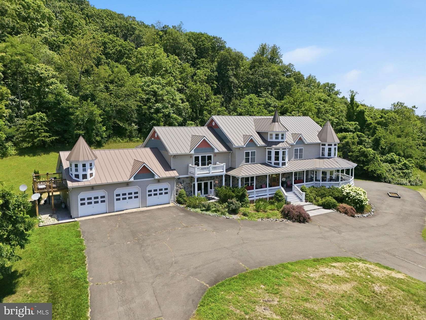 29.3 Acres of Land with Home for Sale in Washington, Virginia
