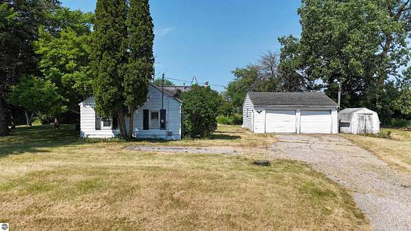 1.58 Acres of Land with Home for Sale in Mount Pleasant, Michigan