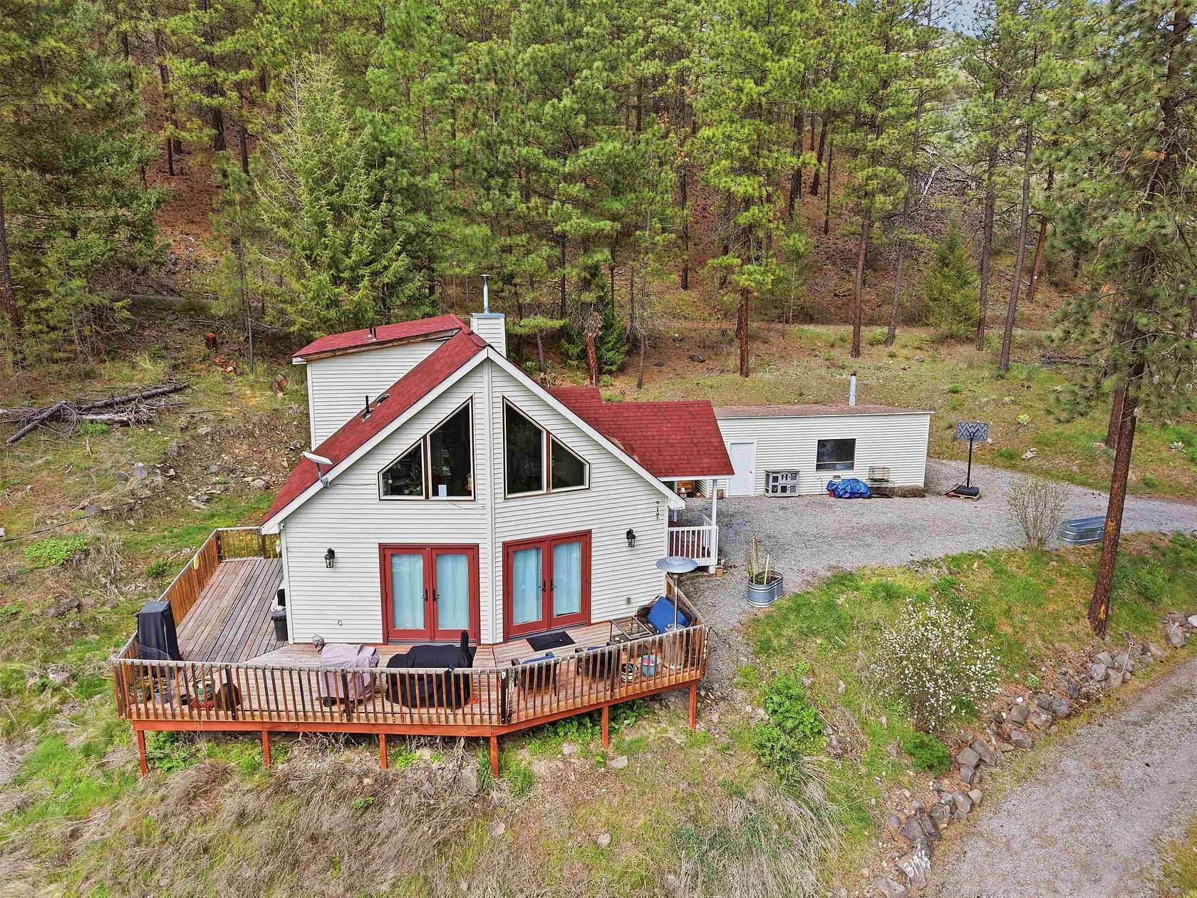 20.6 Acres of Land with Home for Sale in Davenport, Washington