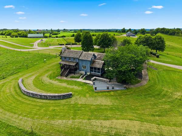 146 Acres of Land with Home for Sale in Winchester, Kentucky