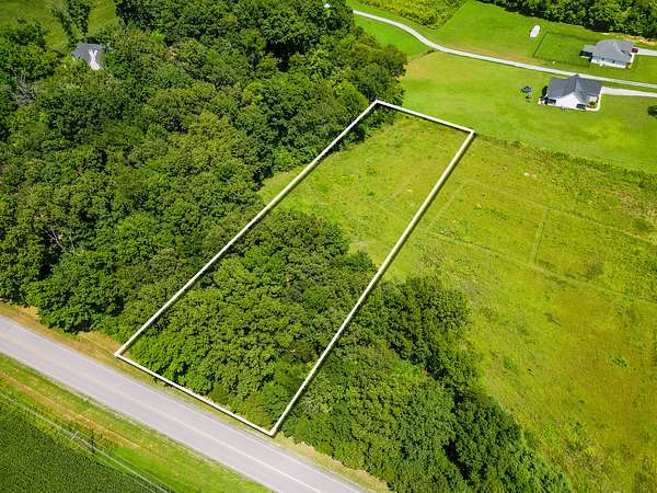 1.54 Acres of Residential Land for Sale in Cross Plains, Tennessee