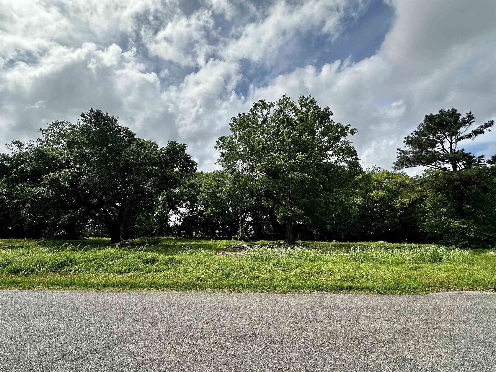 0.35 Acres of Land for Sale in Raceland, Louisiana
