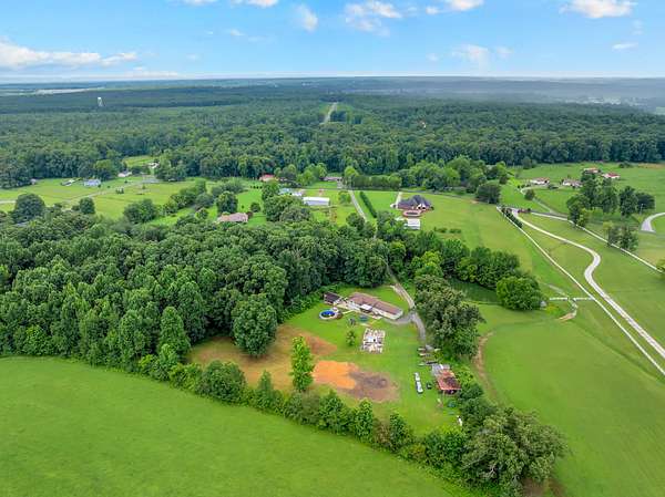 6.48 Acres of Land with Home for Sale in Tullahoma, Tennessee