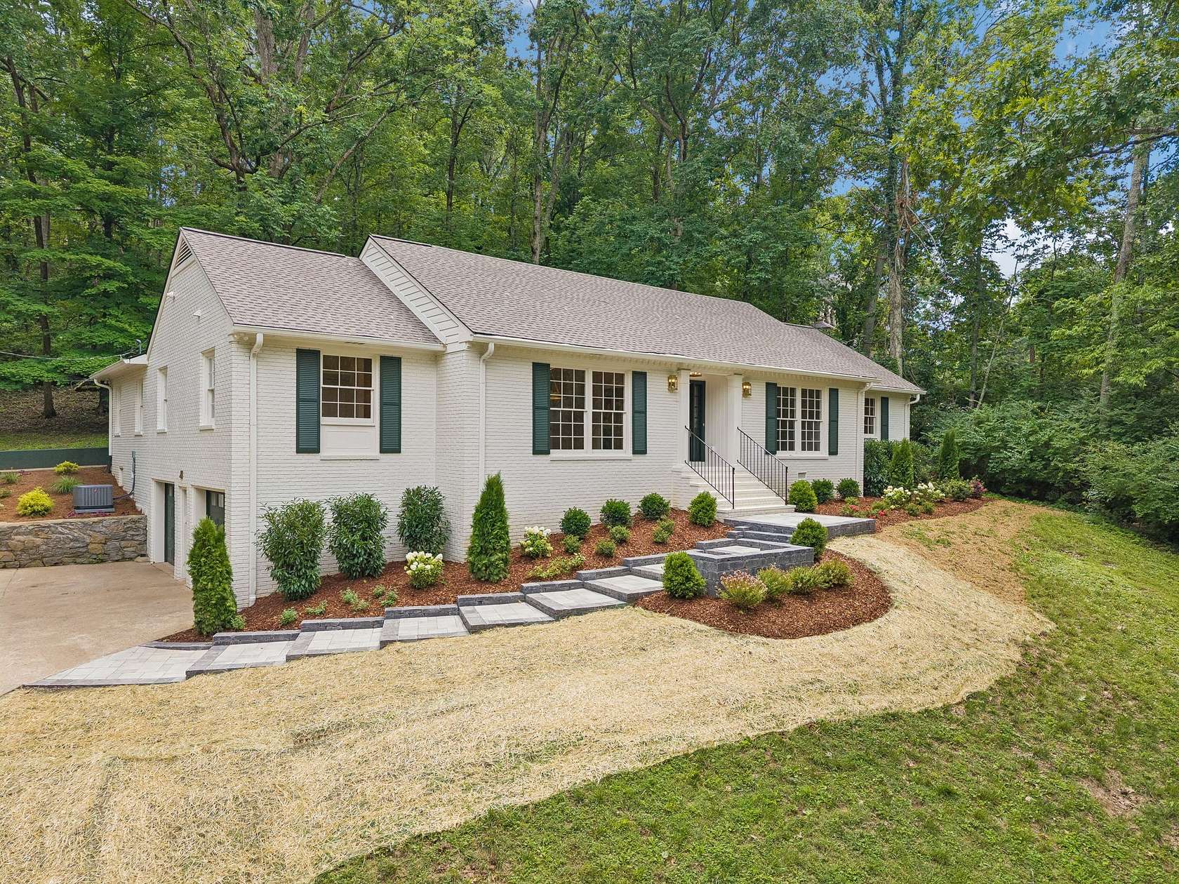 2.2 Acres of Land with Home for Sale in Nashville, Tennessee