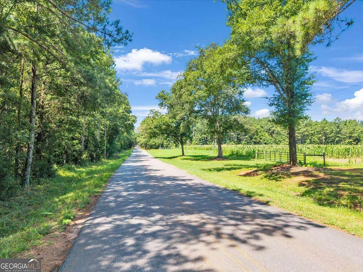 32.9 Acres of Land for Sale in Comer, Georgia