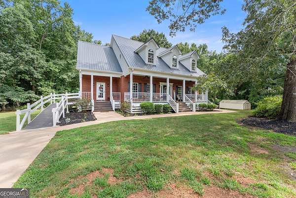13.8 Acres of Land with Home for Sale in Jefferson, Georgia