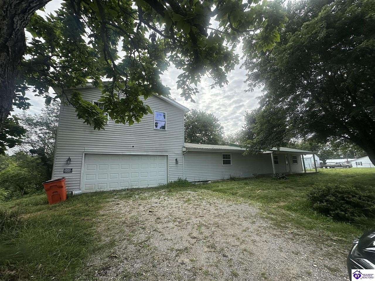4.7 Acres of Land with Home for Sale in Eastview, Kentucky