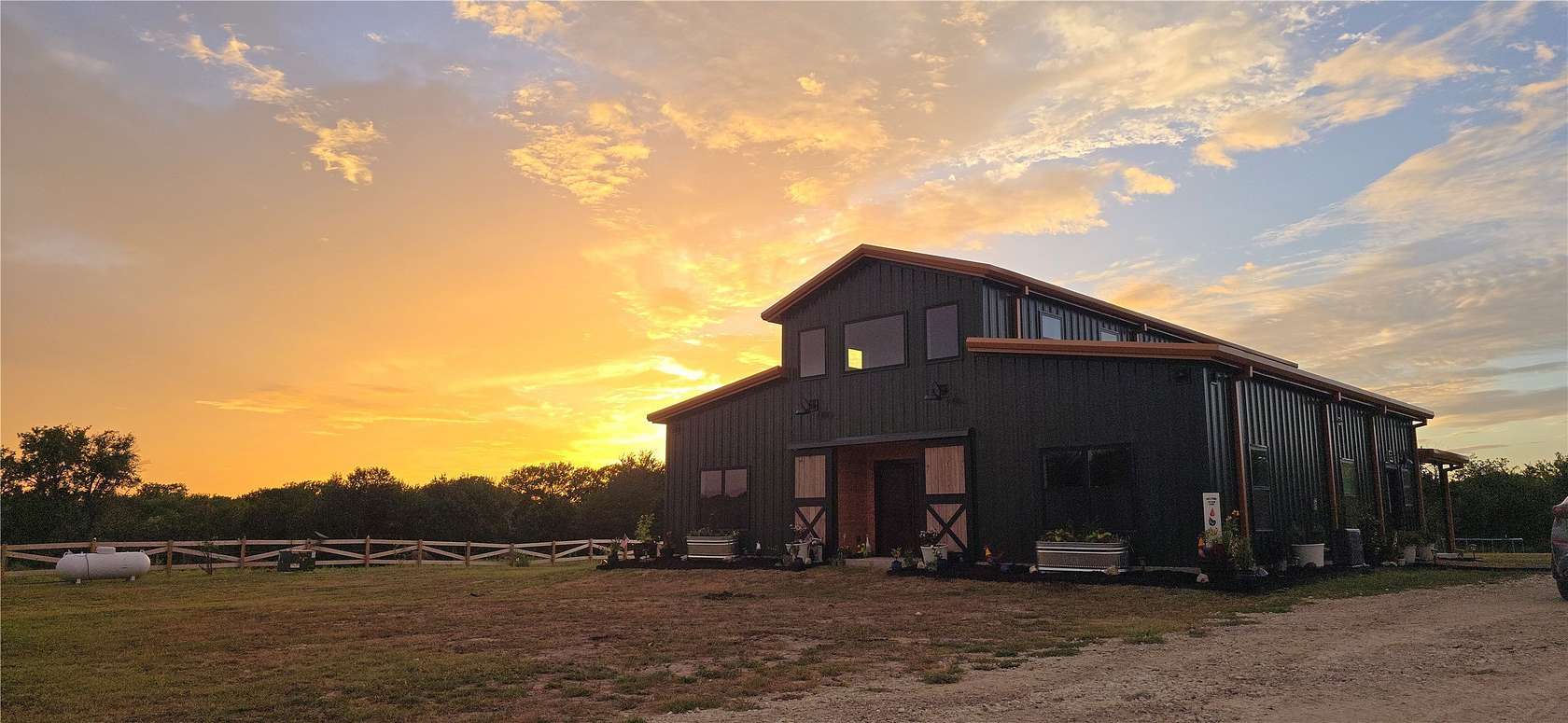 10.2 Acres of Land with Home for Sale in Barry, Texas