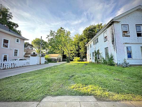 0.05 Acres of Residential Land for Sale in Aurora, Illinois