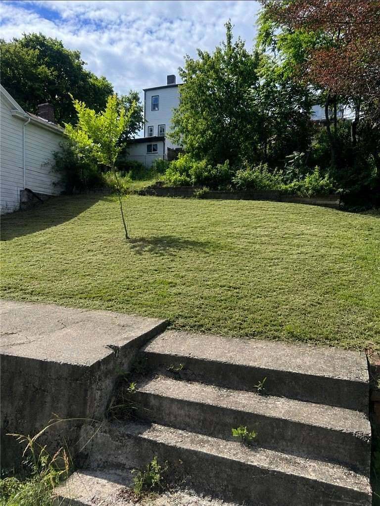0.04 Acres of Residential Land for Sale in Pittsburgh, Pennsylvania
