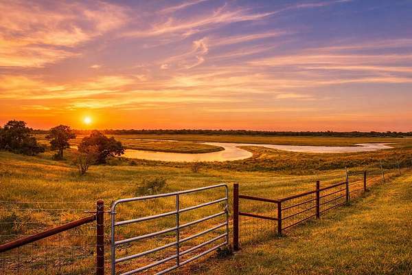 220 Acres of Land with Home for Sale in Tivoli, Texas