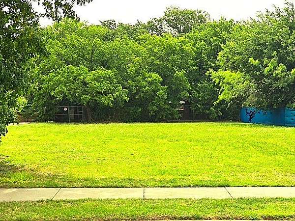 0.34 Acres of Commercial Land for Sale in Irving, Texas