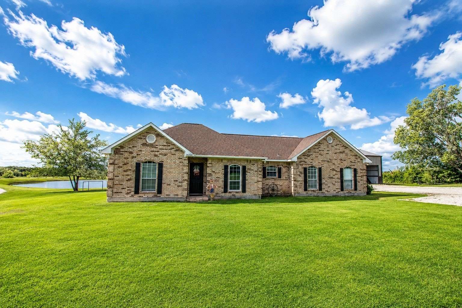 41.4 Acres of Land with Home for Sale in Kaufman, Texas