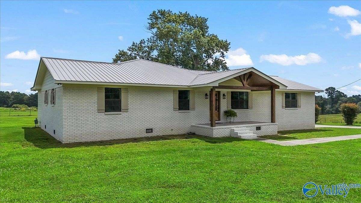 16.2 Acres of Land with Home for Sale in Arab, Alabama