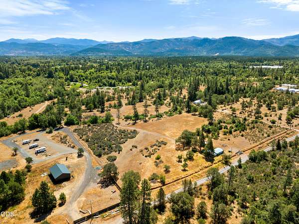 20 Acres of Land with Home for Sale in Cave Junction, Oregon