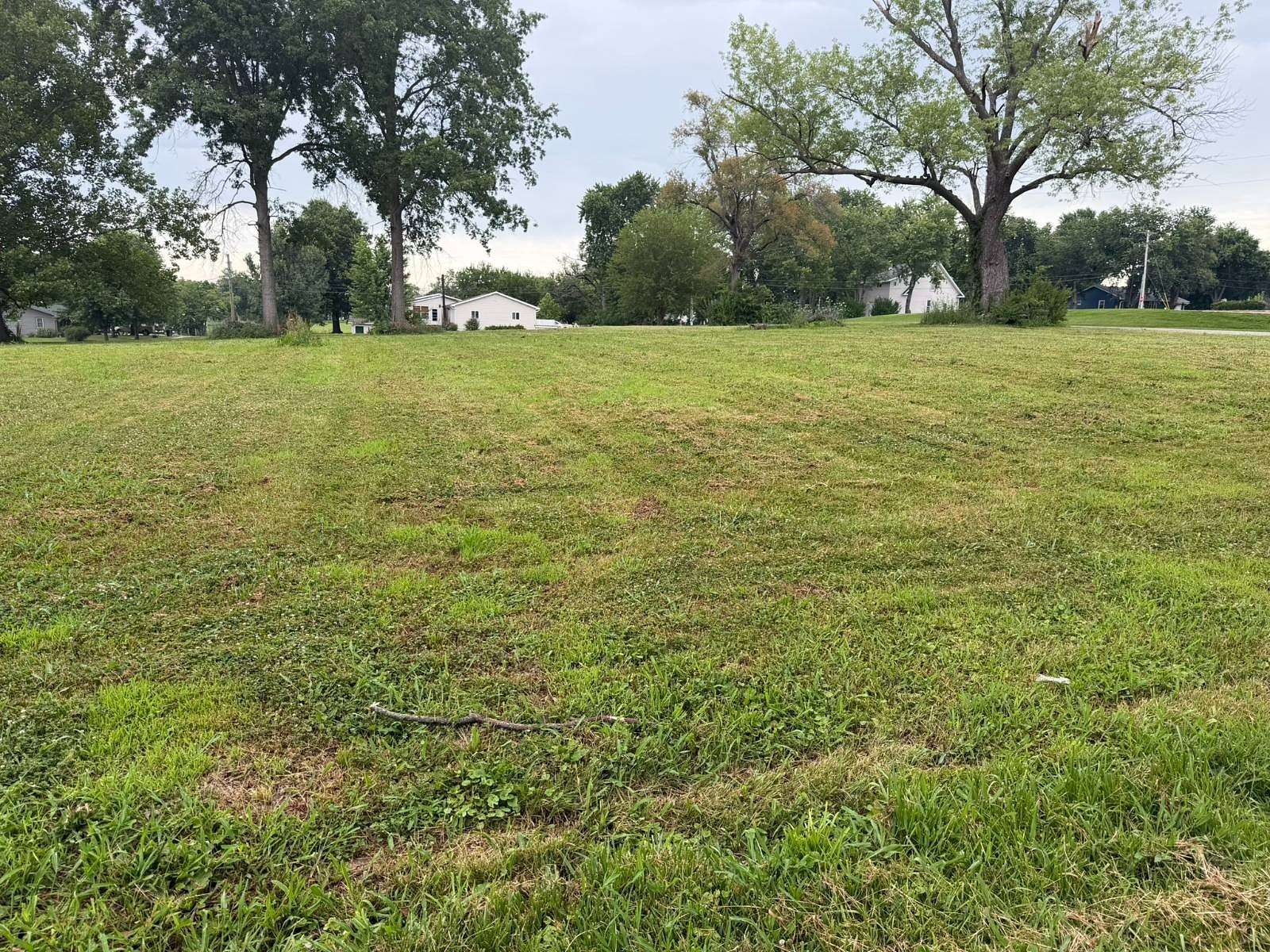 0.75 Acres of Residential Land for Sale in Albany, Missouri